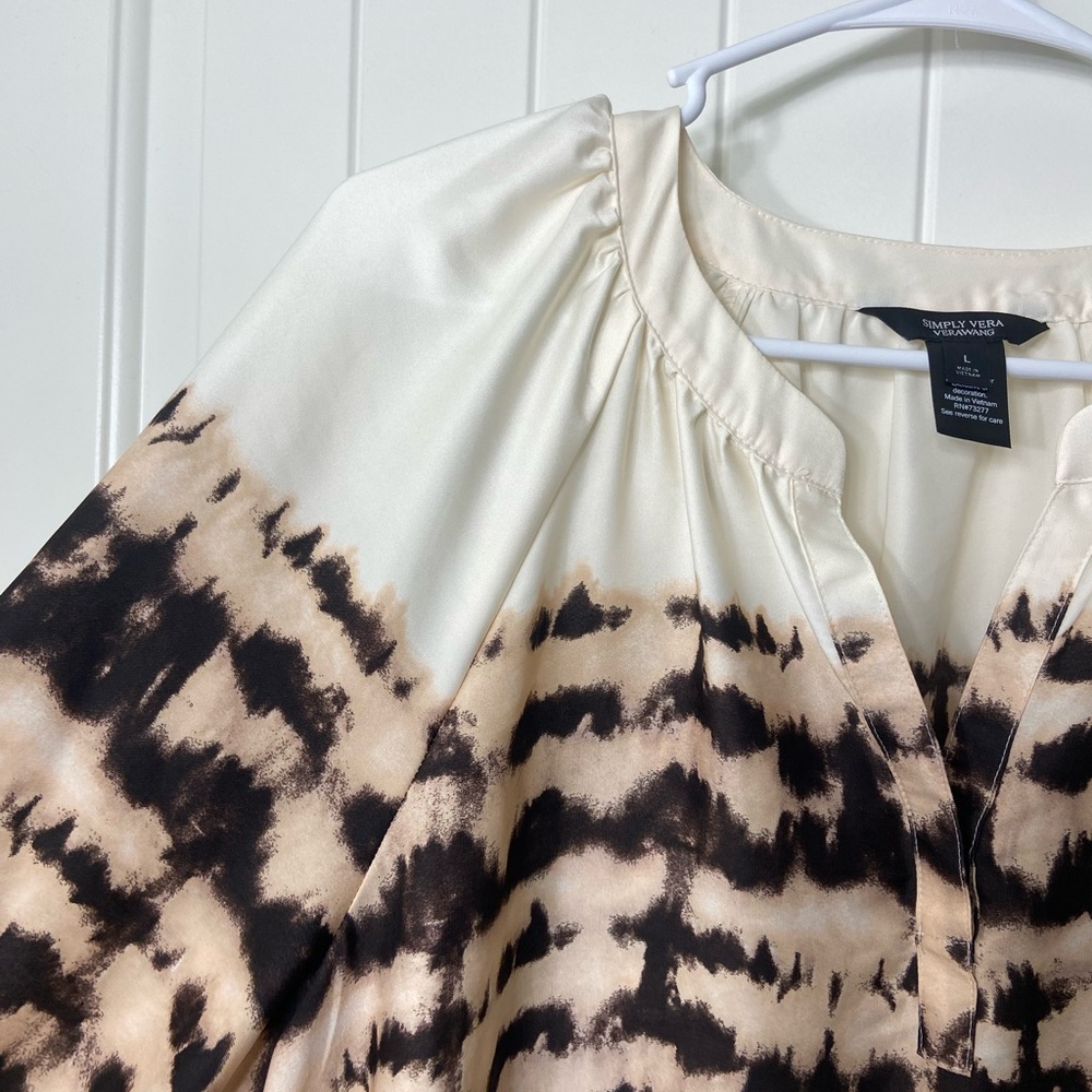 NWOT Simply Vera Verawang women’s cream patterned elastic cuff 3/4 sleeve blouse - Picture 3 of 7